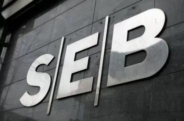 SEB klientai sulaukė svarbaus banko perspėjimo: informuoja apie vykstančius pokyčius, tam tikrus veiksmus reikės atlikti daugeliui