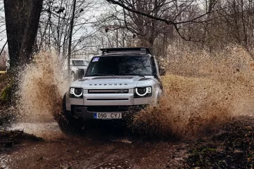 Išlaisvinta nuotykių dvasia: „Land Rover Defender“ – Lietuvoje