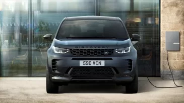 „Land Rover“ pristatė naująjį „Discovery Sport“: rafinuotos technologijos ir platus pasirinkimas pirkėjams