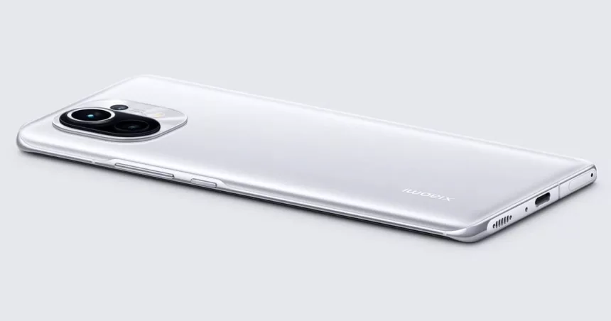 Nauja informacija apie „Xiaomi Mi 11 Lite”: bus skustuvo plonumo ir kainuos daugiau, nei planuota