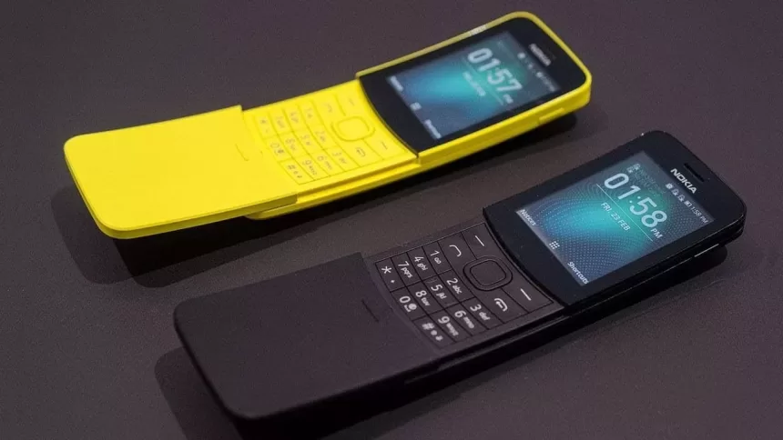 „Bananas“ jau Lietuvoje! Jau galima įsigyti kultinį telefoną „Nokia 8110“