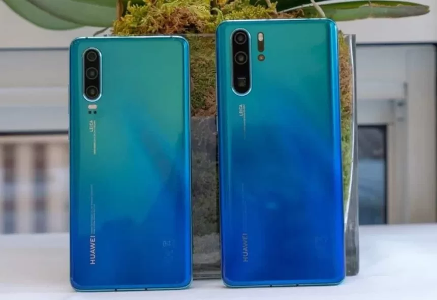 „Huawei“ paneigė gandus – telefonų gamyba vyksta įprastu režimu