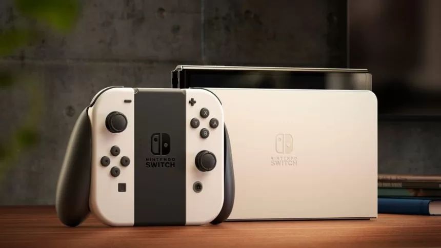 Prasidėjo naujojo „Nintendo Switch OLED“ prekyba: daugelis pardavėjų jau po pirmos dienos skambina pavojaus varpais