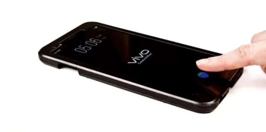 „Vivo“ oficialiai pristatė telefoną su pirštų antspaudų jutikliu po ekranu