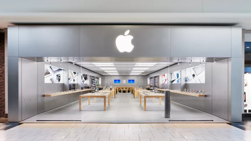 „Apple“ savo darbuotojus stato į nepatogią padėtį: priimtas neįtikėtinas sprendimas informacijai apsaugoti