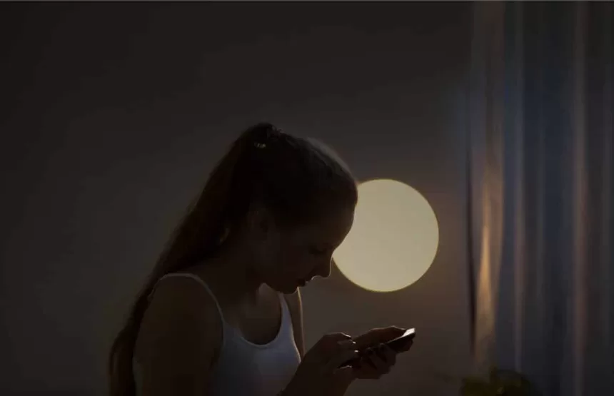 Apšvieskite namus šiuolaikiškai - „Xiaomi Yeelight” šviestuvas už ypatingą kainą