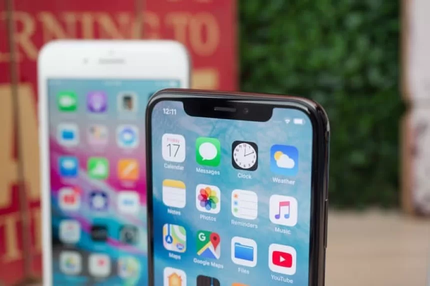 Naujas „Apple“ išmanusis telefonas gali kainuoti tik 550 JAV dolerių