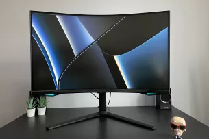 „Samsung Odyssey Neo G7” monitoriaus apžvalga: didžiulis lenktas ekranas su pasakiškomis galimybėmis, kurios patenkins daugelio poreikius