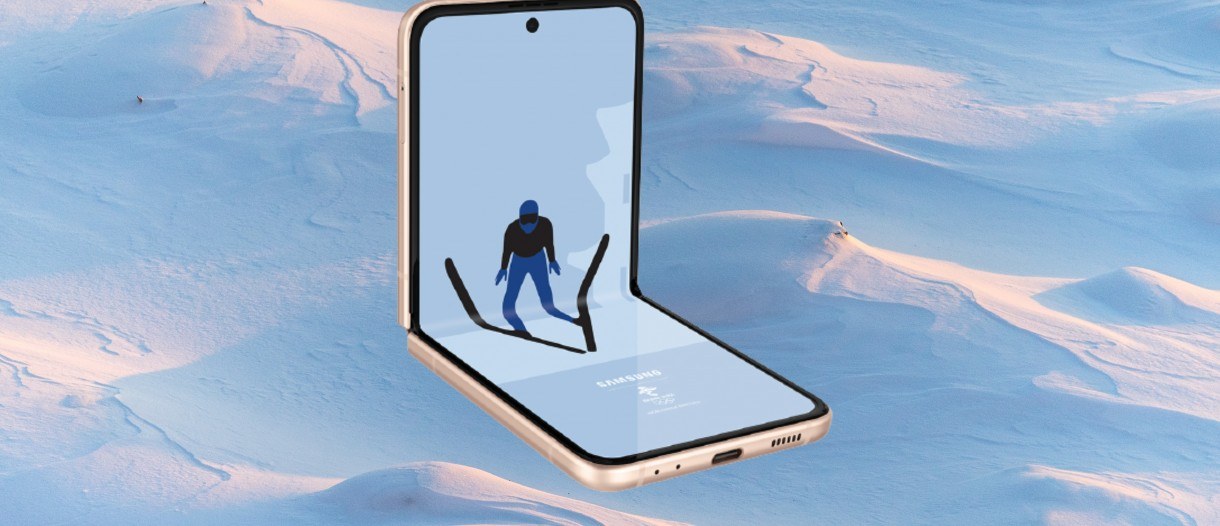 Pekino žiemos olimpinėms žaidynėms pasiruošta: „Samsung“ pristatė specialų „Galaxy Z Flip3“ modelį