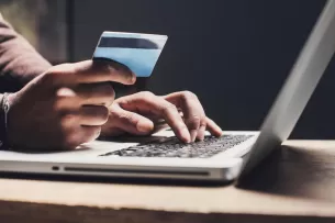 Žinia el. parduotuvėms: „Luminor“ padės surinkti pirkėjų mokėjimų pervedimus iš kitų bankų