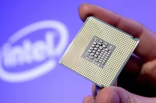„Intel“ pagaliau pradėjo spręsti savo lustų problemas: bendrovė aiškinasi, kodėl su kai kuriais procesoriai stringa žaidimai