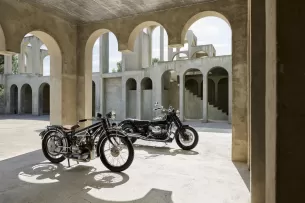 BMW pristato du legendinius motociklus: į Lietuvą atvyksta prieš šimtmetį išleisti ir atnaujinti motociklai