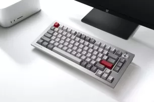 „OnePlus“ pristatė pirmąją savo mechaninę klaviatūrą: išskirtinis dizainas, kompaktiškas dydis ir netikėtos galimybės