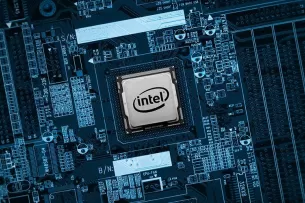 „Intel“ ir toliau praranda pozicijas: pagrindinių konkurentų atotrūkis ir toliau didėja