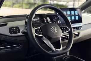 „Volkswagen“ bando išpirkti savo nuodėmes: po nesuvokiamo kompanijos darbuotojo poelgio – dovanos naujesnių VW automobilių savininkams
