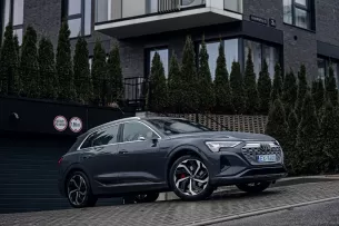 Į Lietuvą atvyksta naujieji „Audi“ elektromobiliai: paaiškėjo, kiek kainuos iki 600 km nuvažiuojantys modeliai