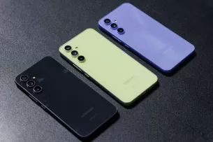 Pagaliau pristatyti naujieji „Galaxy A“ serijos įrenginiai: „Samsung“ oficialiai pademonstravo naujus telefonus, aiškios ne tik savybės, bet ir kaina