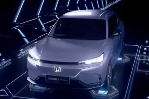 „Honda“ pristatė du naujus automobilius: debiutavo ne tik hibridinis modelis, bet ir naujasis „e:Ny1“ elektromobilis