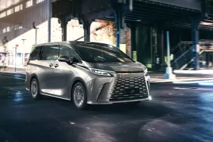 Japonai pristatė novatorišką prabangaus mobilumo sprendimą: oficialiai pristatytas naujasis „Lexus“ modelis, kuris nustebins net ir visko mačiusius