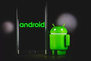 „Android“ telefonų gerbėjų laukia gausybė naujienų: jau netrukus bus pristatyta krūva naujų įrenginių, sužinokite, ką išvysime artimiausiu metu