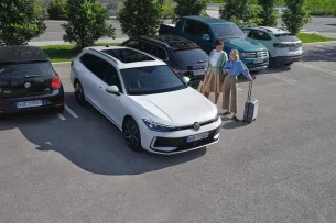 „Volkswagen“ atnaujino vieną populiariausių visų laikų vidutinio dydžio automobilį: naujasis šedevras jau prieinamas ir Lietuvoje, paaiškėjo ir jo kaina