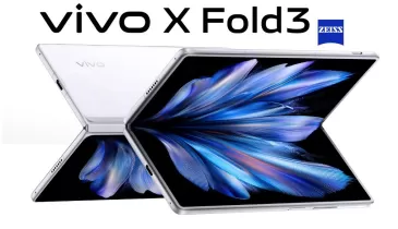 „Vivo“ pristatė naujuosius „X Fold3“ serijos sulenkiamus flagmanus: ženkliai lengvesni, plonesni, patvaresni ir dar galingesni nei anksčiau