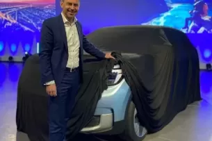 „Ford“ ruošiasi naujo elektromobilio pristatymui: paaiškėjo, kada debiutuos Vokietijos milžinės sukurtą platformą naudosiantis modelis