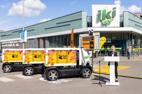 Vilnius – pirmasis Europoje: „LastMile“ prekes miesto centre jau pradėjo nemokamai pristatinėti 3 autonominiai automobiliai