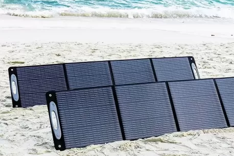 Fantastiškas būdas sumažinti savo elektros sąskaitas: saulės panelėmis dabar gali apsirūpinti daugelis – itin portabilus produktas parduodamas už stulbinančią kainą