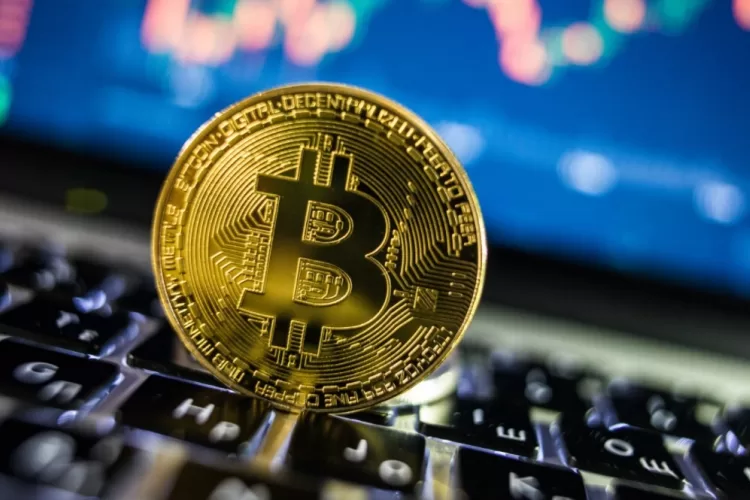 bitcoin brokeris Bahreine 3 populiariausios kriptovaliutos, į kurias reikia investuoti 2022 m