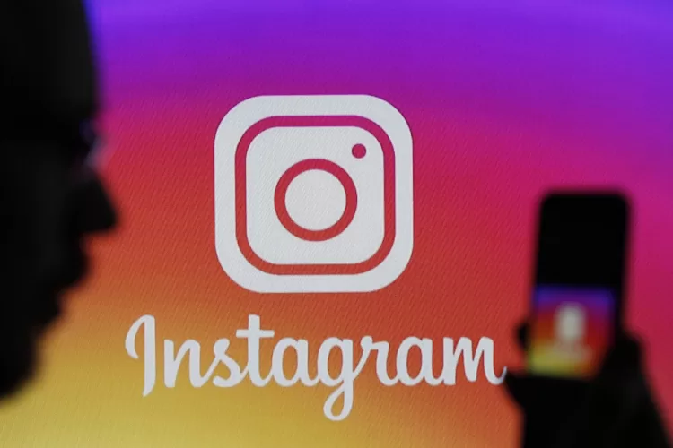 Milijonai rusų liko be prieigos prie „Instagram“: savaitgalį siuntė atsisveikinimo žinutes, apmaudą internete liejo ir Rusijos influencerė
