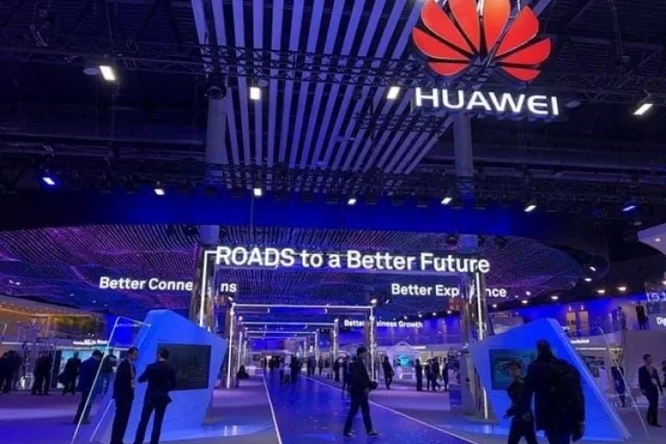 „Huawei“ turi sprendimų vis labiau skaitmenizuojamai mūsų kasdienybei: nuo efektyvesnio šildymo iki eismą reguliuojančio dirbtinio intelekto
