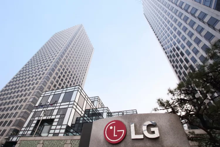 „LG Electronics“ vadovai trina rankomis: pasiekti didžiausi ketvirčio pardavimai istorijoje