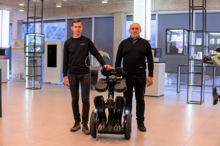 Lietuviai sukūrė stebinantį robotą: pasižymi unikaliu sėdėsenos transformavimo mechanizmu