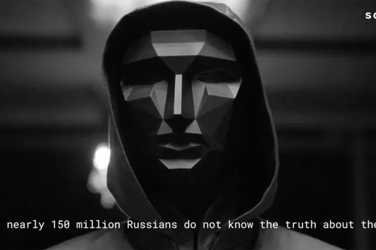 Savo rankomis atverkite rusams akis: atsirado galimybė susisiekti su atsitiktiniu rusu ir papasakoti tiesą