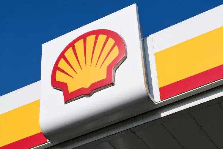 Suduotas rimtas smūgis Rusijos naftos rinkai: „Shell“ išplatino atsiprašymą, stabdo rusiškos naftos ir dujų pirkimus