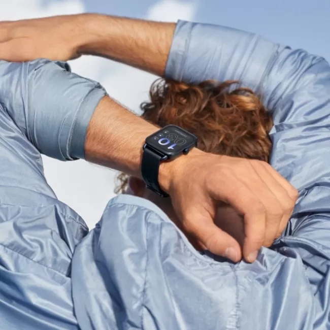 „OnePlus“ pristatė nebrangų išmanųjį laikrodį: iki 30 dienų veikianti baterija ir kažkur matyti dizaino sprendimai
