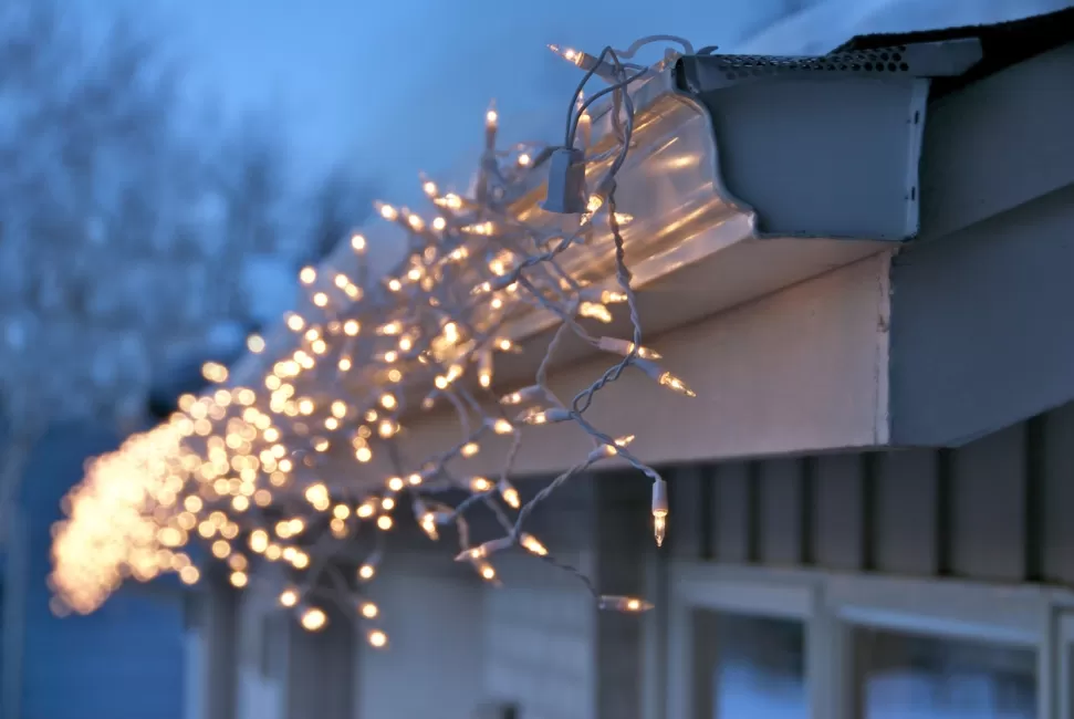 Milžiniškos elektros sąskaitos ir kalėdinės lemputės: kiek elektros jos sunaudoja ir ką daryti, kad nereikėtų nerimauti?