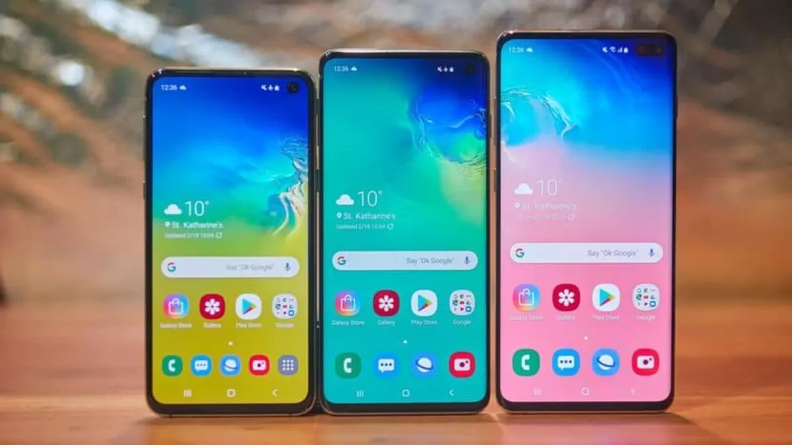 „Samsung“ reaguoja į mažėjantį susidomėjimą naujais telefonais: ketinama ženkliai mažinti gamybos apimtis