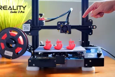 Spausdinkite nors ir telefono dėklą ar kaukę: 3D spausdintuvas kainuoja juokingą sumą