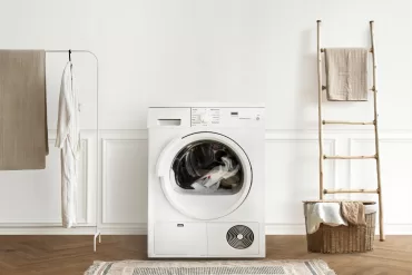 Kas antras lietuvis sugadina skalbinius: atskleidė, kaip išvengti klaidų ir kodėl verta prieš skalbiant „apieškoti“ būgną