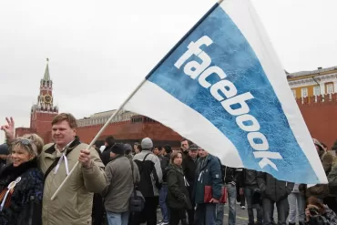„Facebook“ bandys nusiplauti praeities dėmes? Netrukus gali įvykti naujo pavadinimo pristatymas