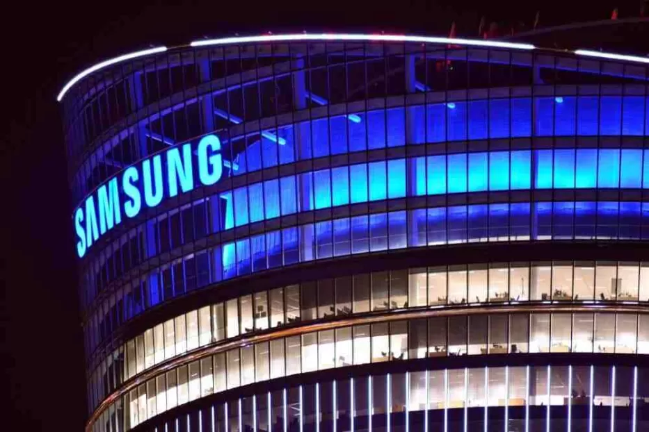 Buvęs „Samsung“ darbuotojas ne juokais prisidirbo: sulaukė kaltinimų dalinantis bendrovės technologijomis su Kinija
