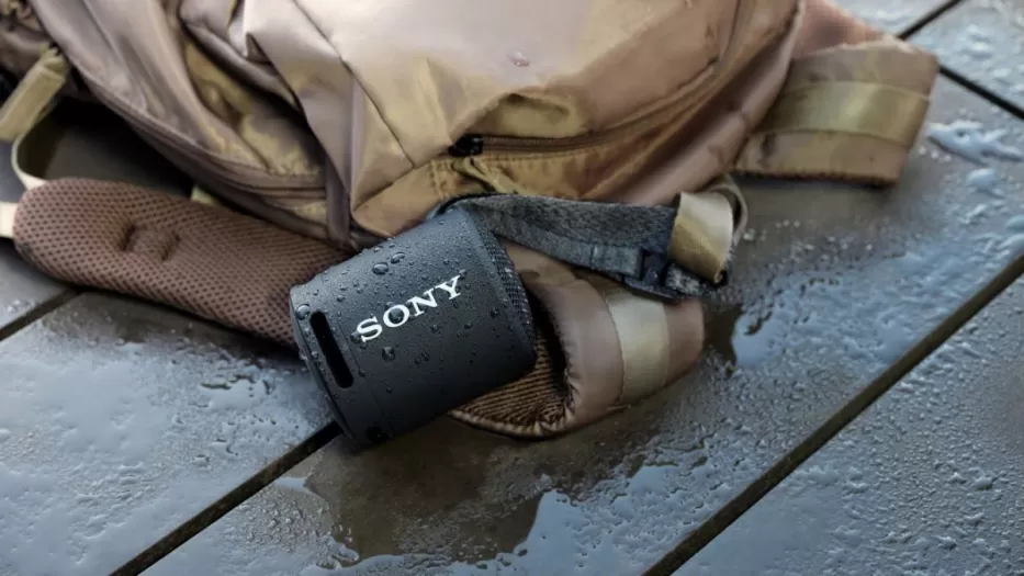 „Sony” pristatė nebrangią kolonėlę: nustebins garsu ir funkcijomis