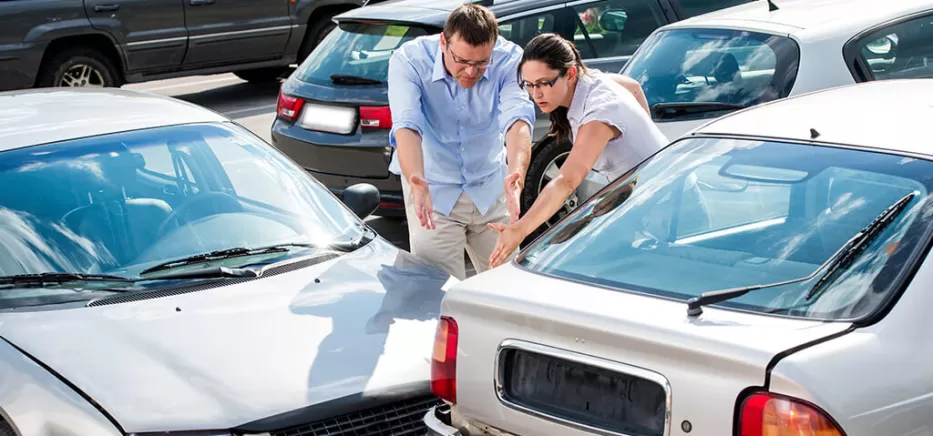 Prekybos centrų aikštelės traumuoja jūsų automobilį: ką reikia žinoti?