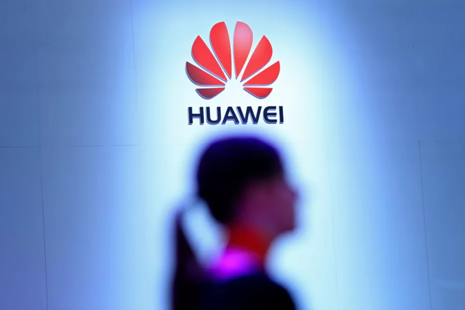 „Huawei“ atmeta JAV kaltinimus: įžvelgia akiplėšišką bandymą susidoroti
