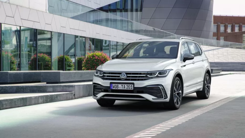 Naujas lietuvių šeimovežis: „Volkswagen” pristatė atnaujintą bestselerį