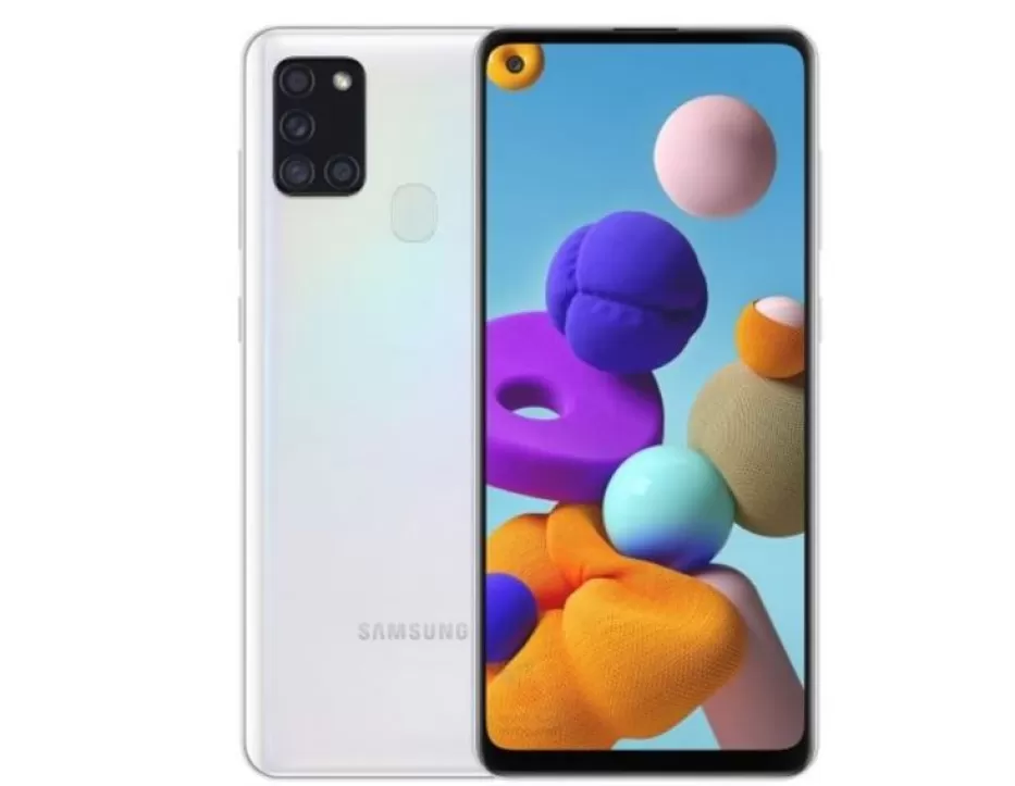 „Samsung“ pristatė dar vieną pigų telefoną: 200€ kainuosiantis telefonas išsiskirs dideliu ekranu, talpia baterija ir kamerų gausa
