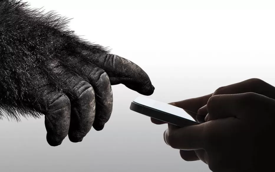 Pristatytas tvirčiausias „Gorilla Glass”: galite pamiršti apsaugines ekrano plėveles ir telefono dėklus