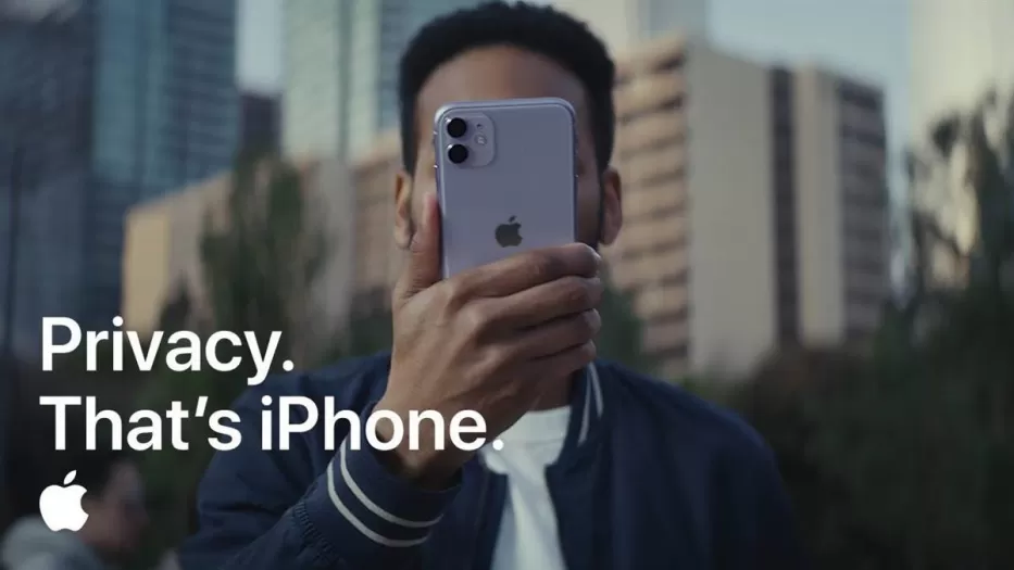 „Apple“ išleido turbūt keisčiausią savo reklamą: turite pamatyti